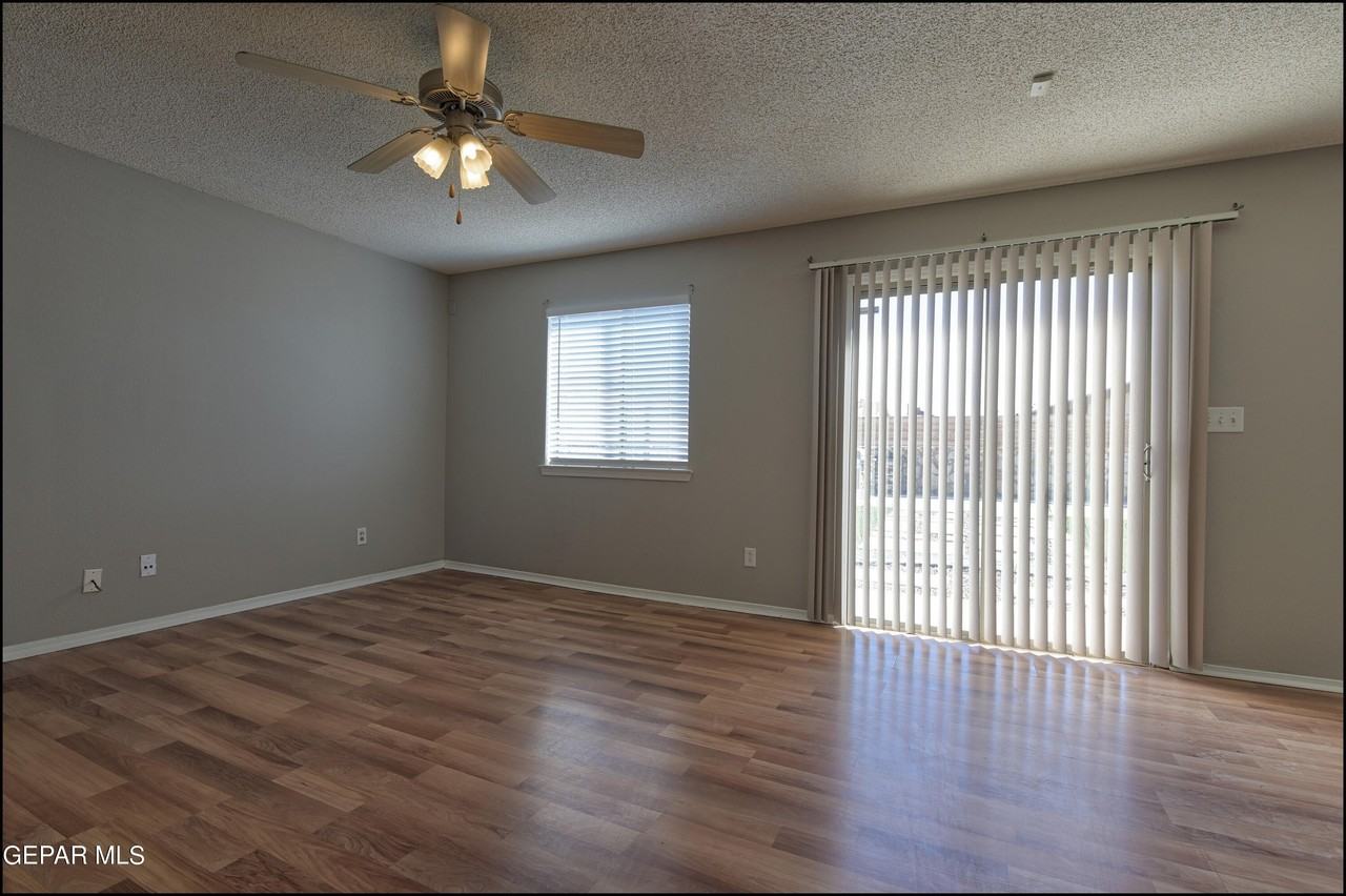 11896 Mesquite Miel Dr - Photo 7 of 43