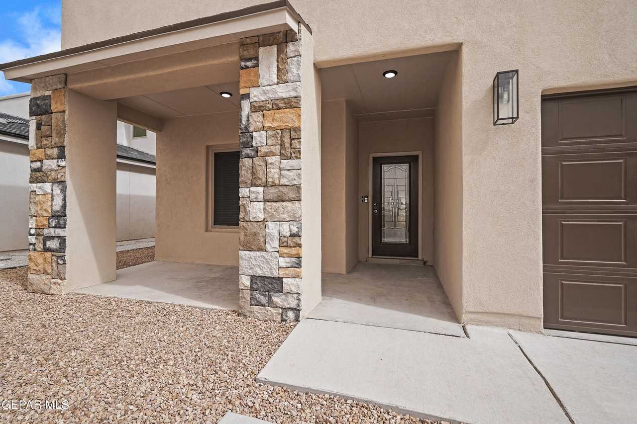 5004 Alyssa Jade St - Photo 4 of 39