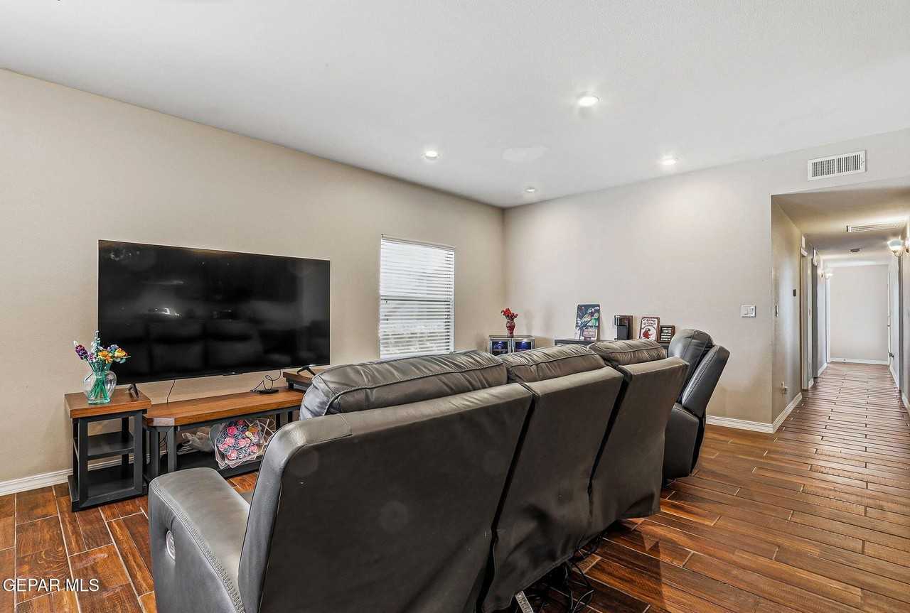 3425 Dana Grey Dr - Photo 6 of 26