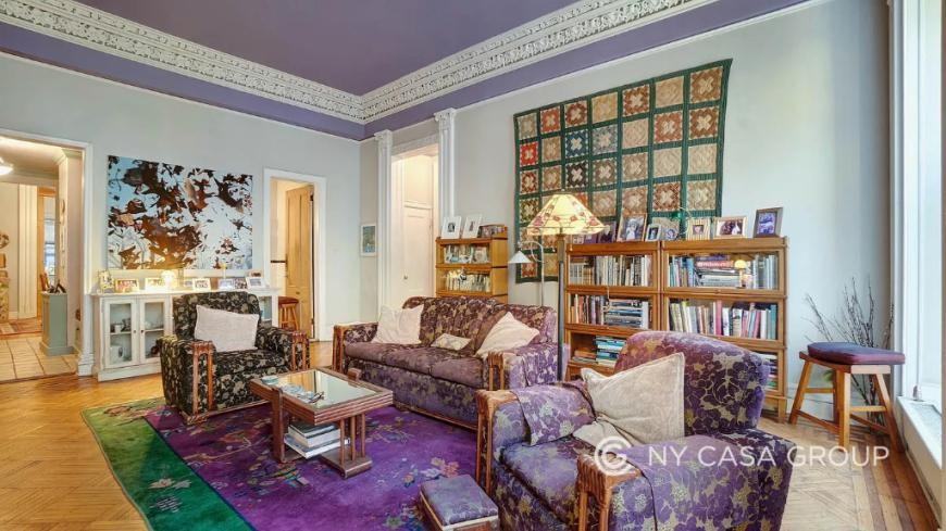 131 Hicks St - Photo 2 of 10