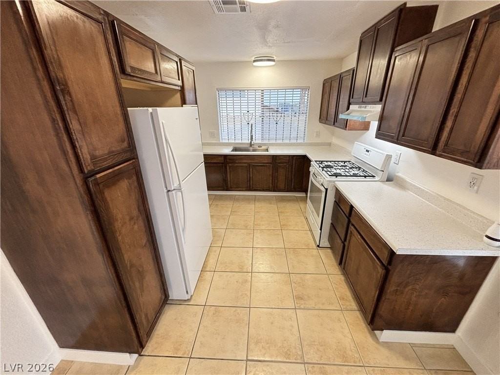 4110 Victoria St - Photo 3 of 44