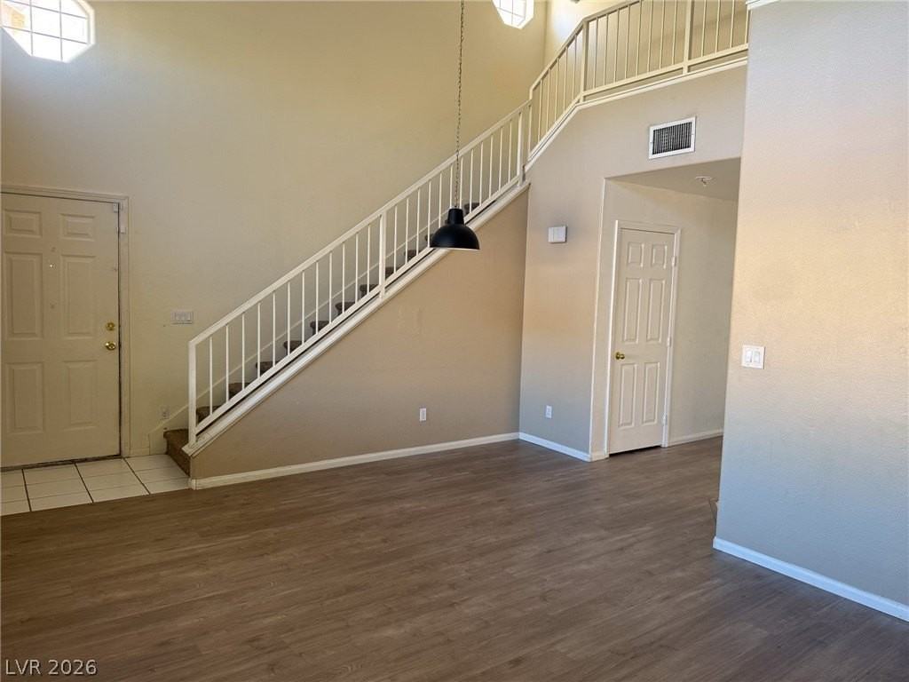 5660 Ness Ave - Photo 6 of 24