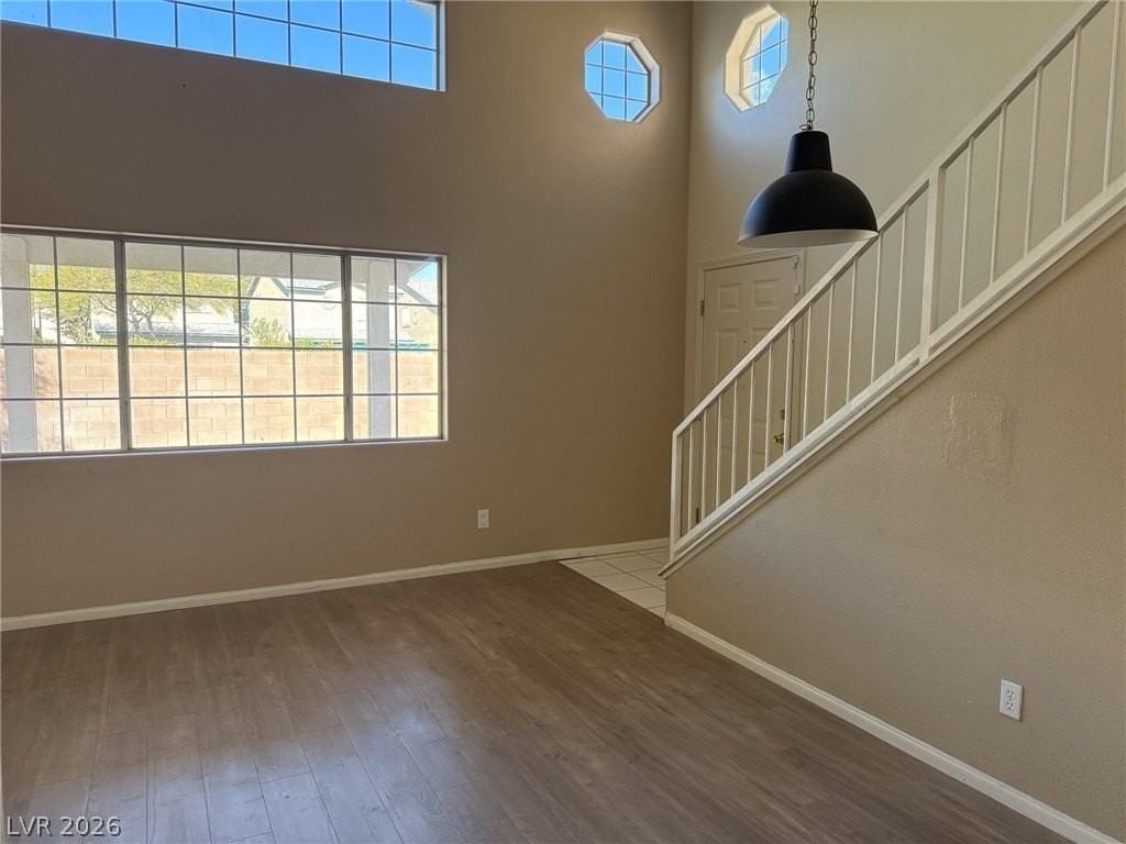 5660 Ness Ave - Photo 7 of 24