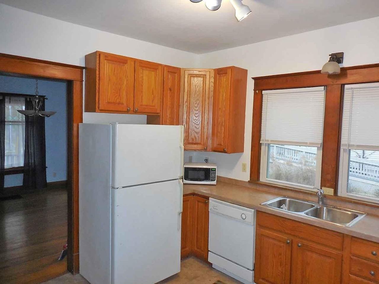 212 W Michigan Ave - Photo 6 of 18