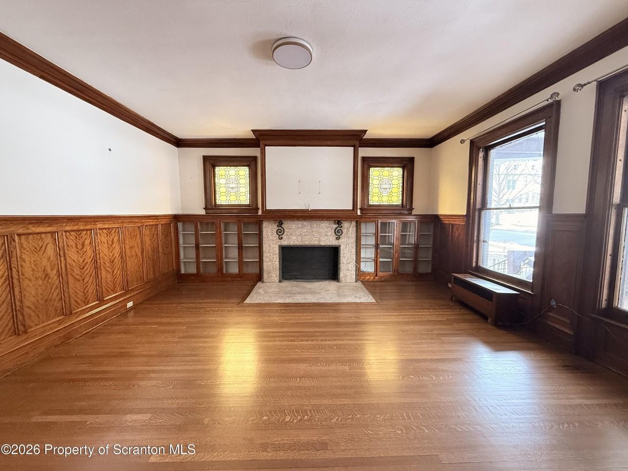 629 Clay Ave Apt 1st #1stFL - Photo 3 of 15