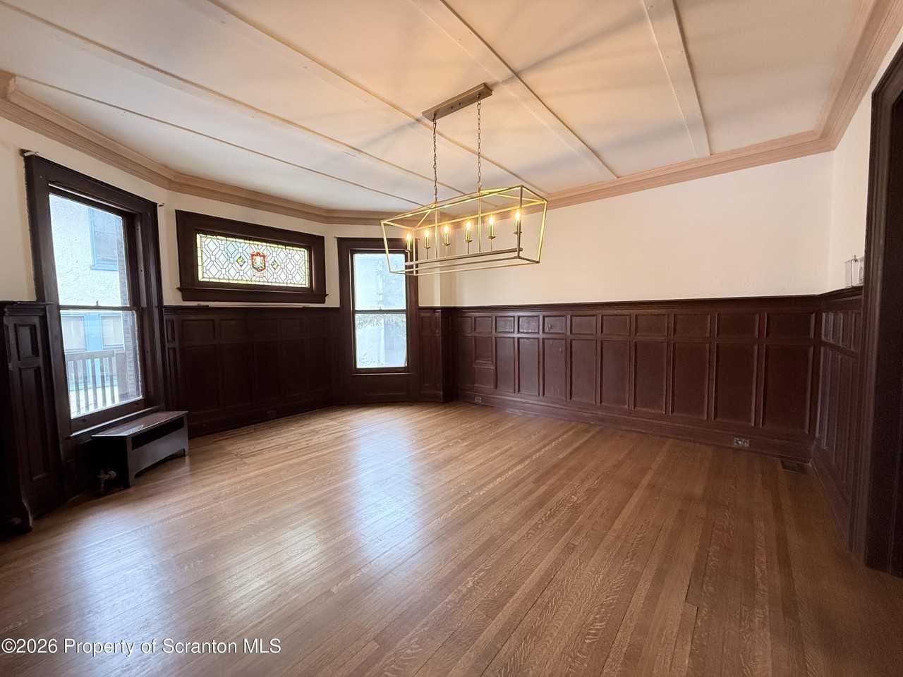 629 Clay Ave Apt 1st #1stFL - Photo 5 of 15