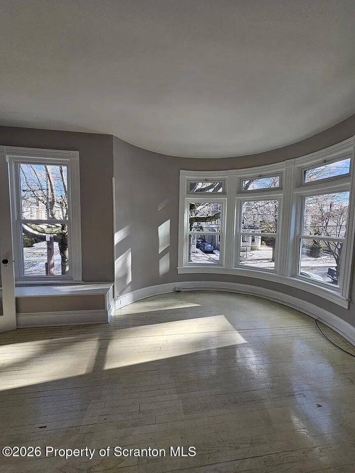 1615 Monsey Ave - Photo 2 of 10