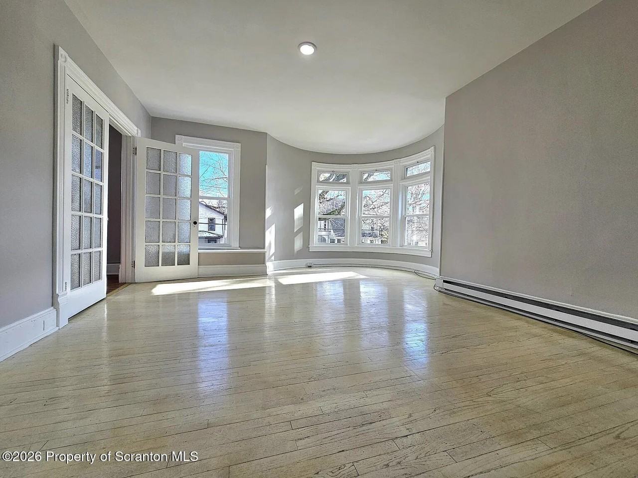 1615 Monsey Ave - Photo 4 of 10