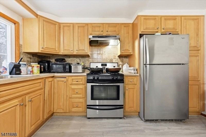 42 Bergen Blvd - Photo 3 of 17