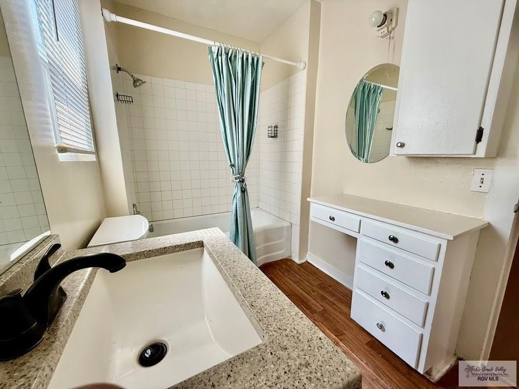 1623 W Washington St #B - Photo 6 of 9