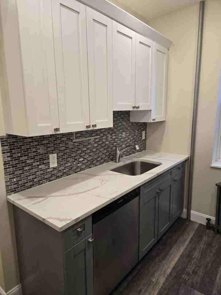 289 Day Ave #A4 - Photo 3 of 7