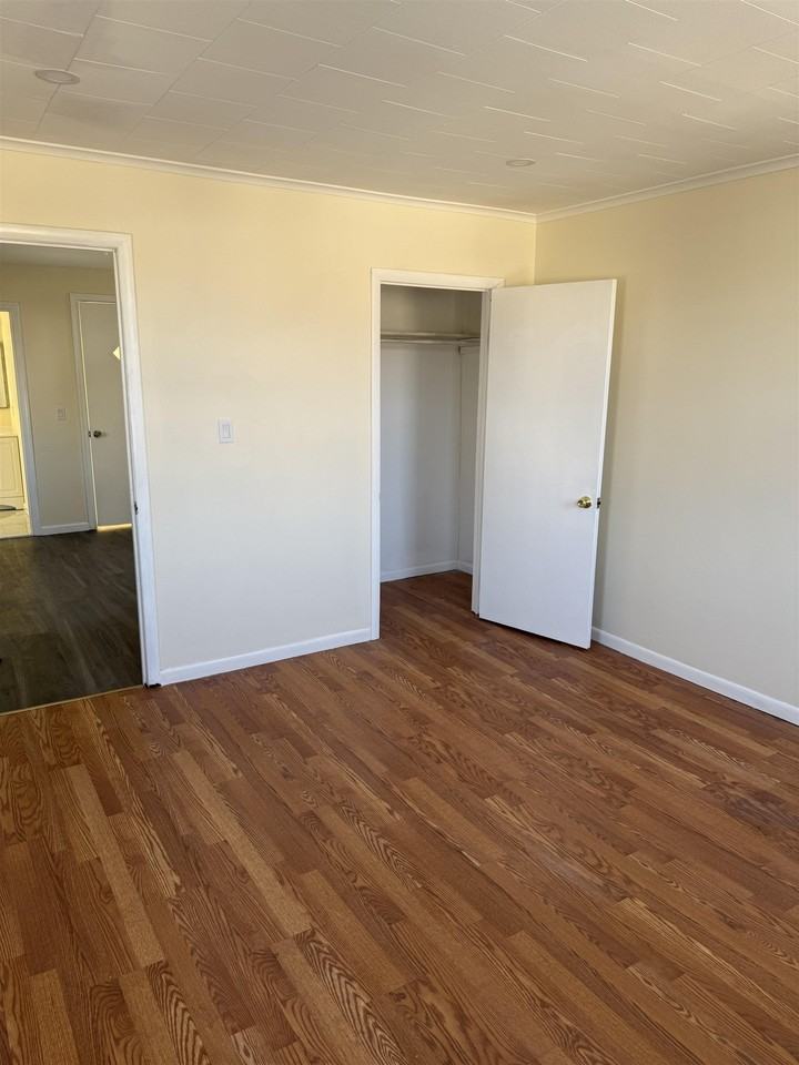 53 Crystal St #2 - Photo 6 of 14