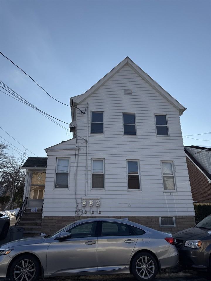 53 Crystal St #2 - Photo 7 of 14