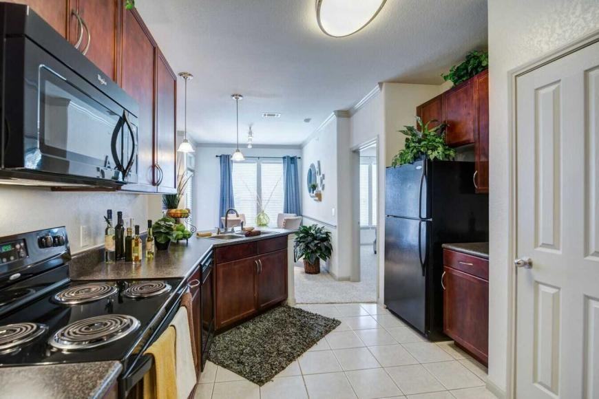 8309 Nrg Park - Photo 2 of 10