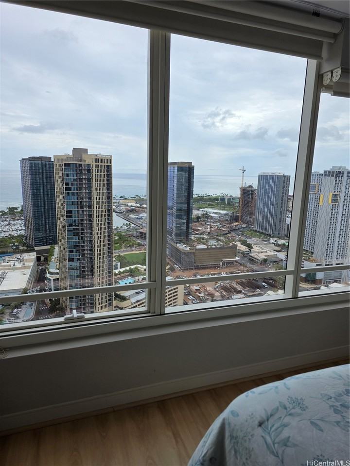 1009 Kapiolani Blvd Apt 4609 #4609 - Photo 7 of 9