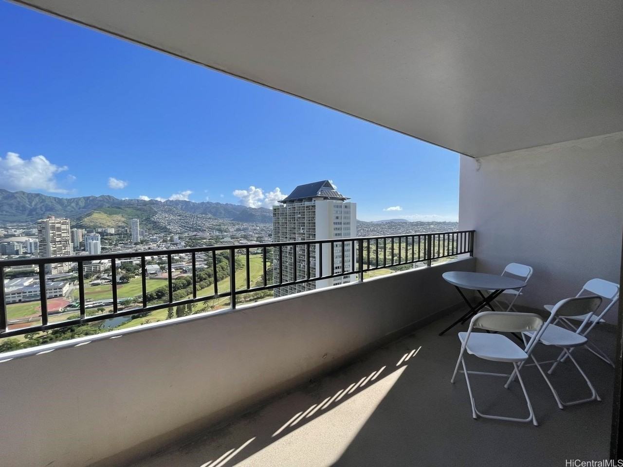 2240 Kuhio Ave Apt 3702 - Photo 7 of 18