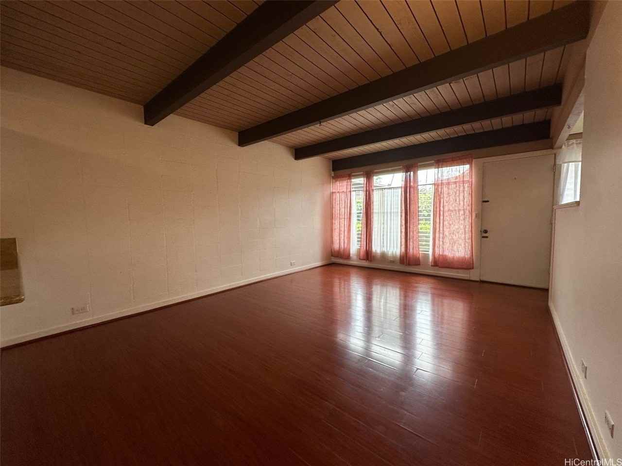 4894 Kilauea Ave Apt 3 - Photo 3 of 11