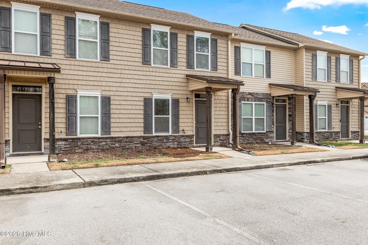 404 Sullivan Loop Rd - Photo 3 of 22