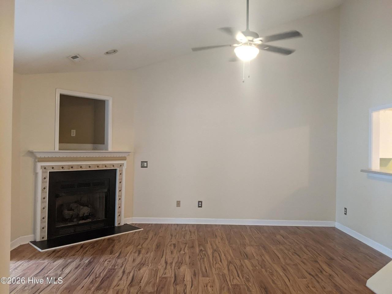 414 Foxwood Ln - Photo 5 of 18