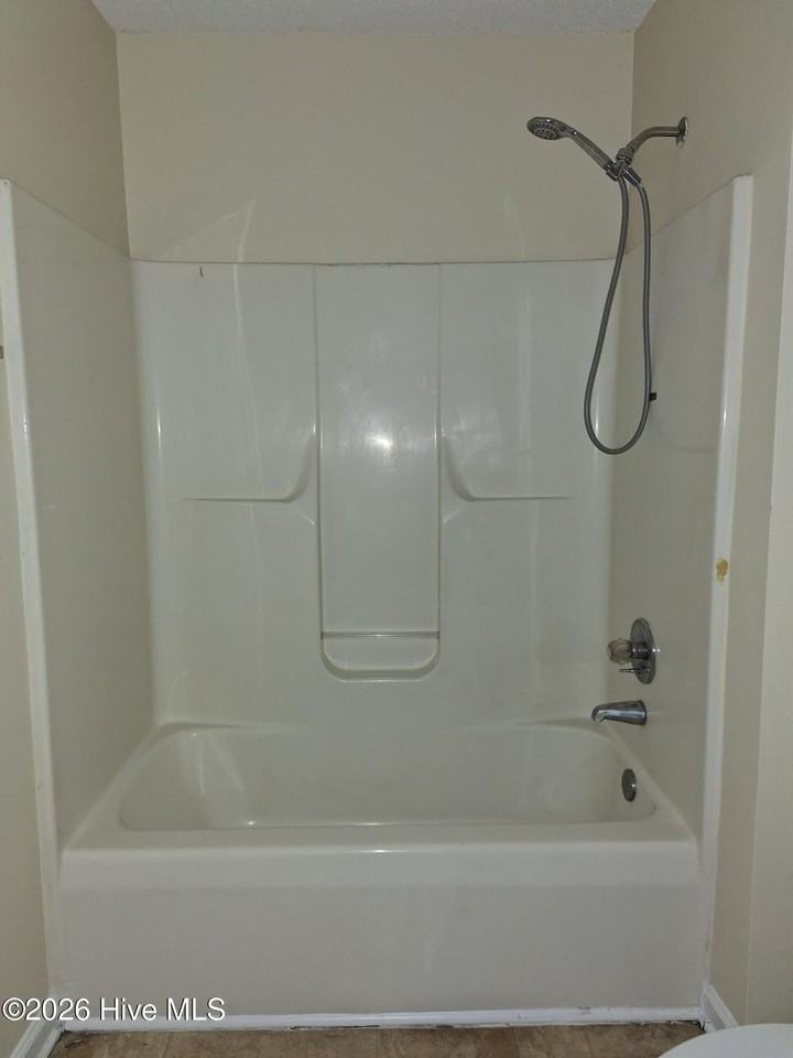 3002 Caldwell Ct Apt 8 - Photo 6 of 8