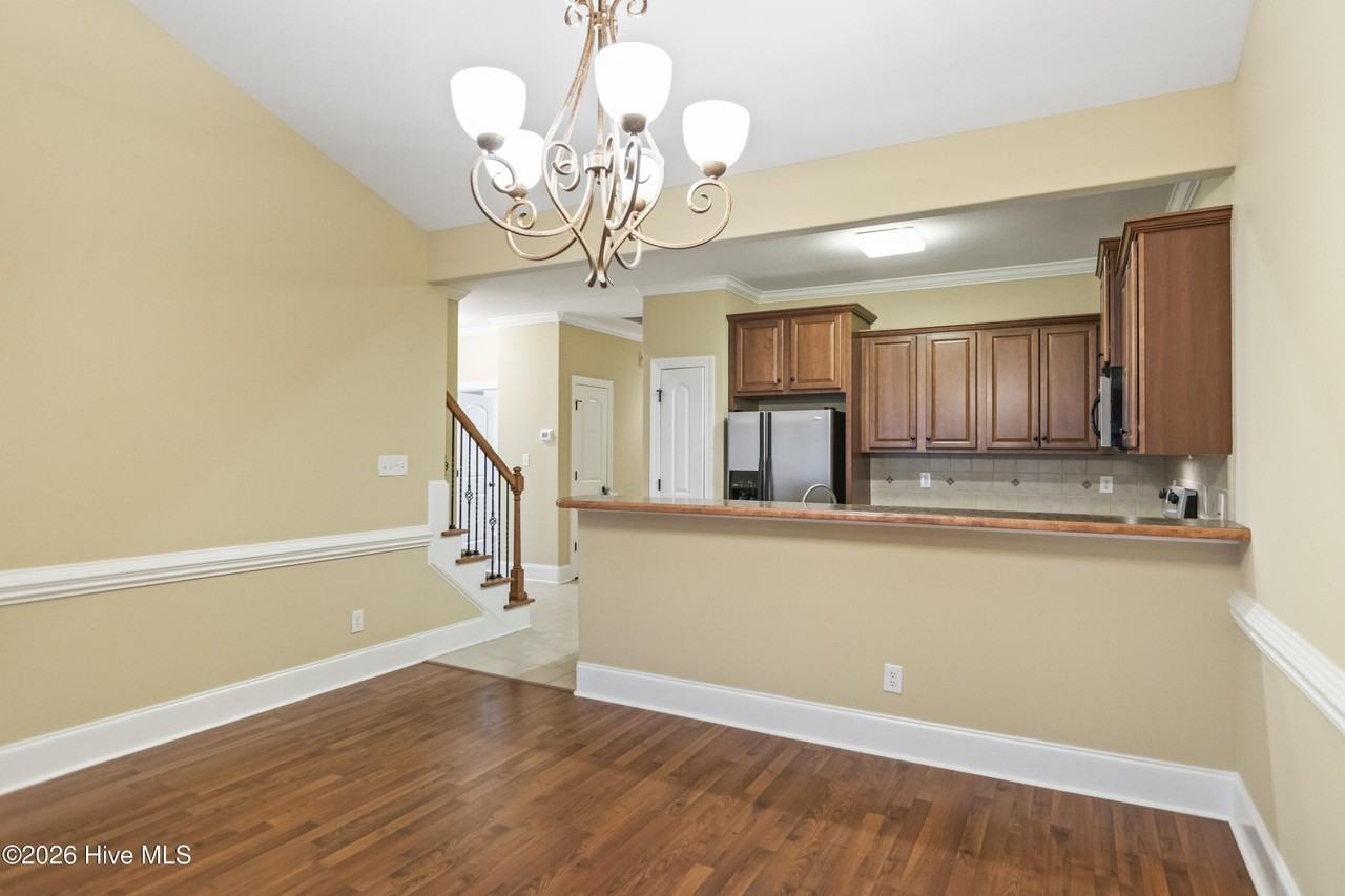 1624 Brook Hollow Dr Unit B - Photo 6 of 27