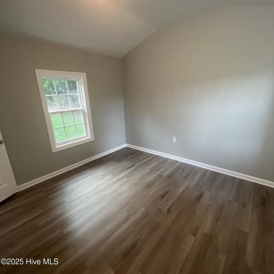 3651 Gallberry Rd - Photo 4 of 13