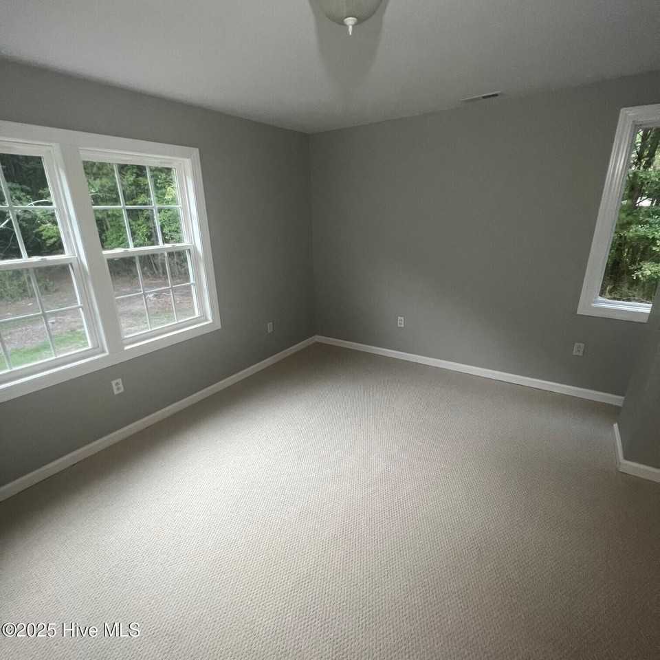 3651 Gallberry Rd - Photo 7 of 13