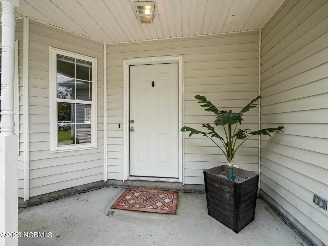 1212 Gerald Dr - Photo 5 of 43