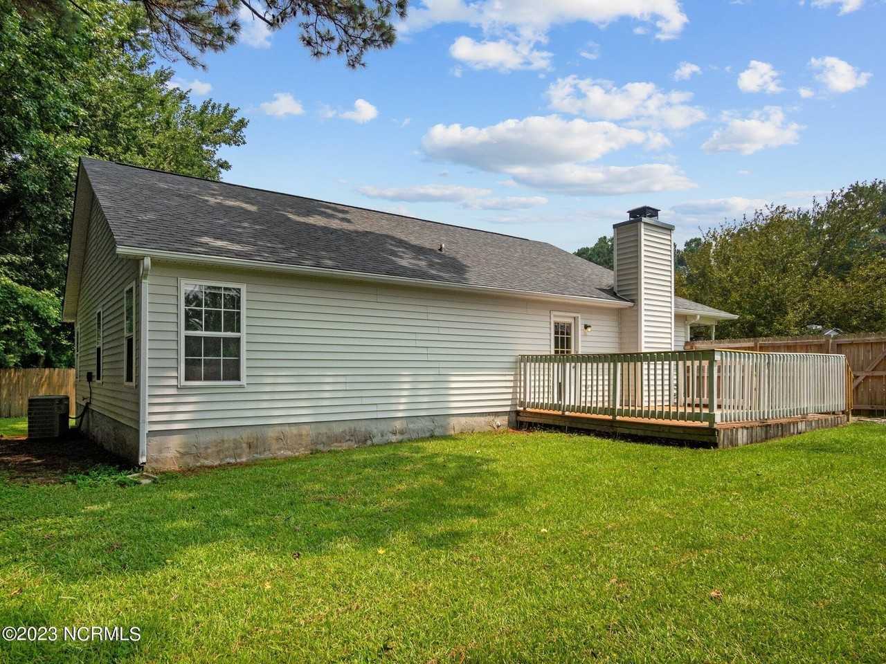 1212 Gerald Dr - Photo 6 of 43