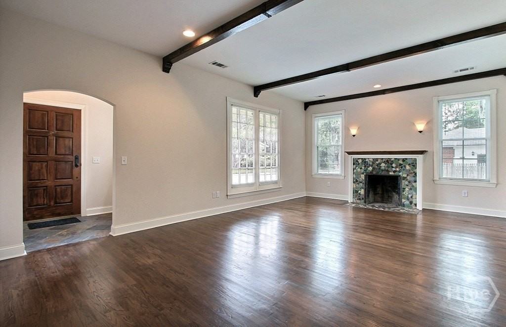 1002 E 41st St - Photo 3 of 16