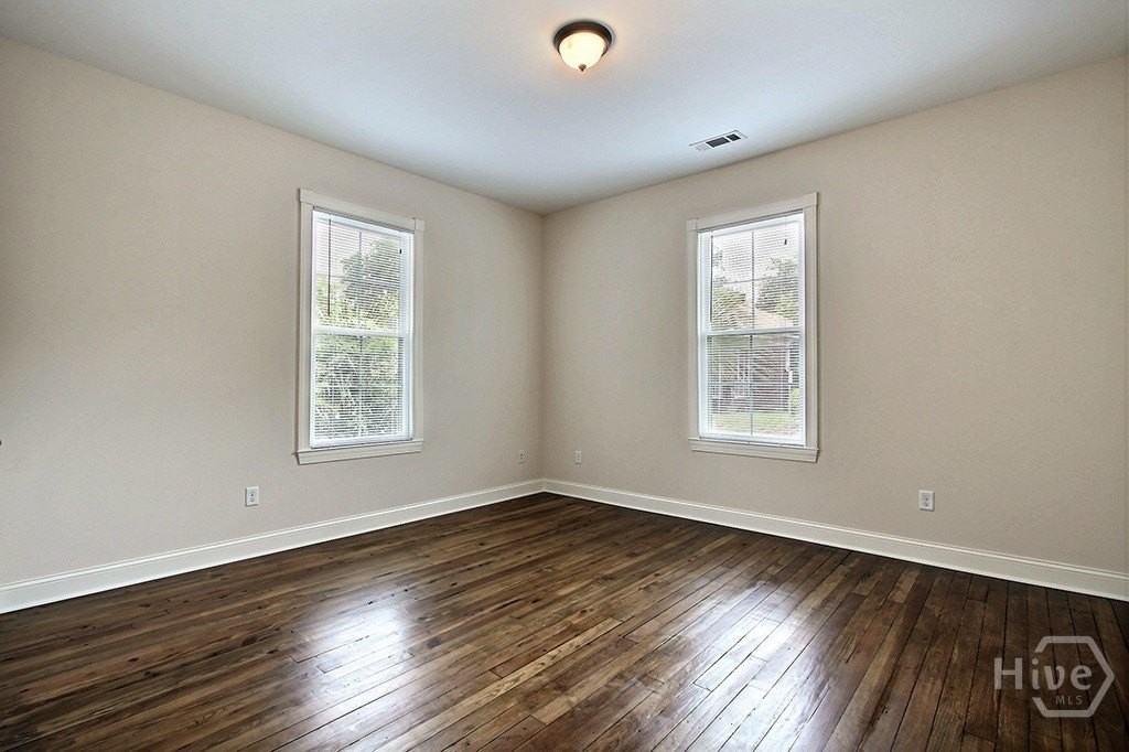 1002 E 41st St - Photo 7 of 16