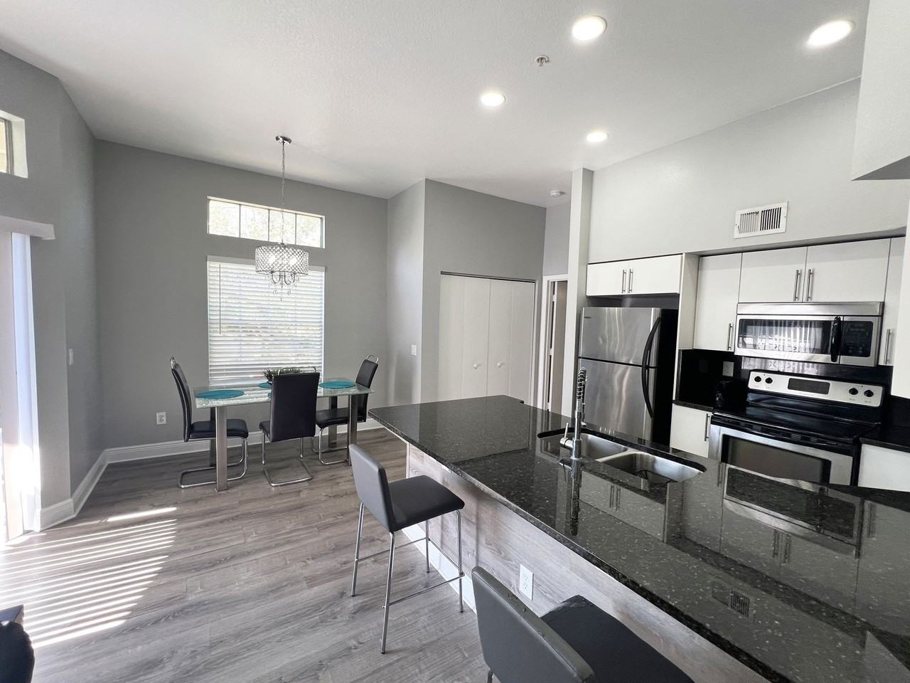 Westpointe Blvd #1435 - Photo 3 of 8