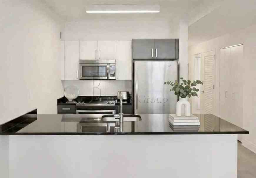 15 Cedar St - Photo 4 of 4