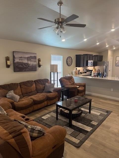 2718 Turner Ave - Photo 3 of 16