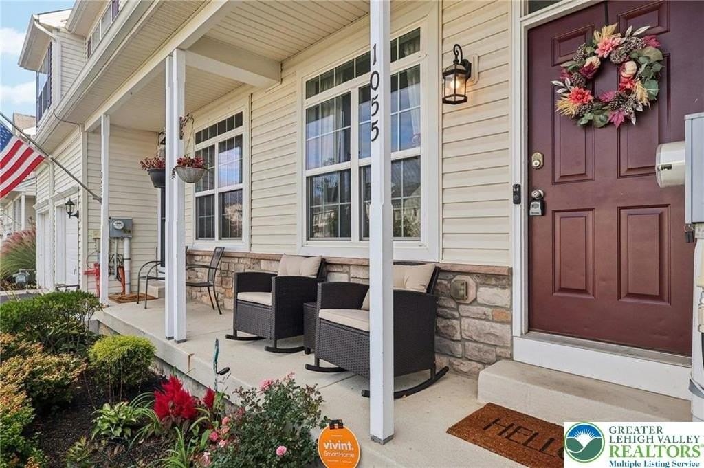 1055 King Way - Photo 2 of 38