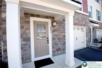 2206 Cook Dr - Photo 2 of 19