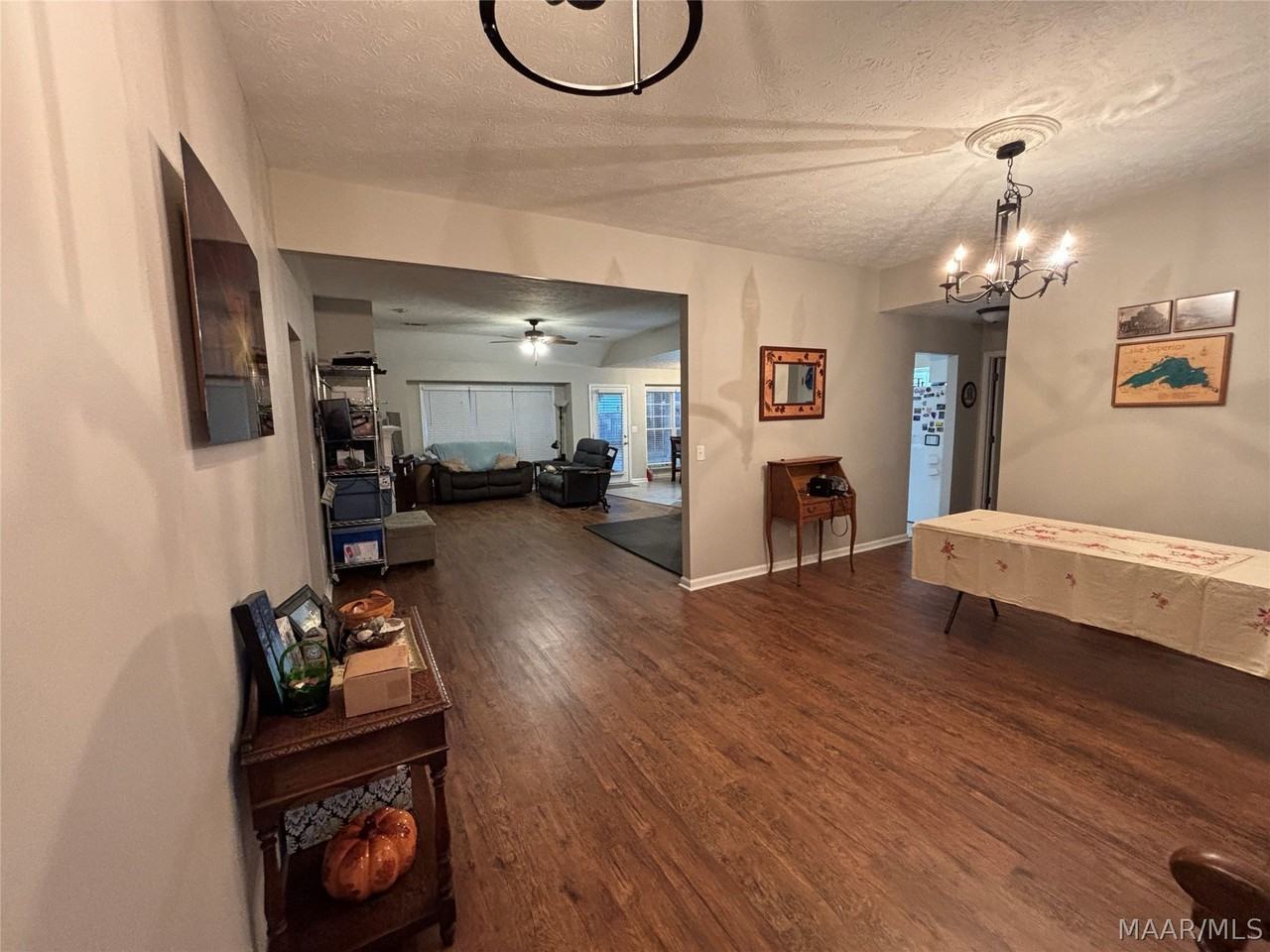 1136 Hallwood Ln - Photo 2 of 19