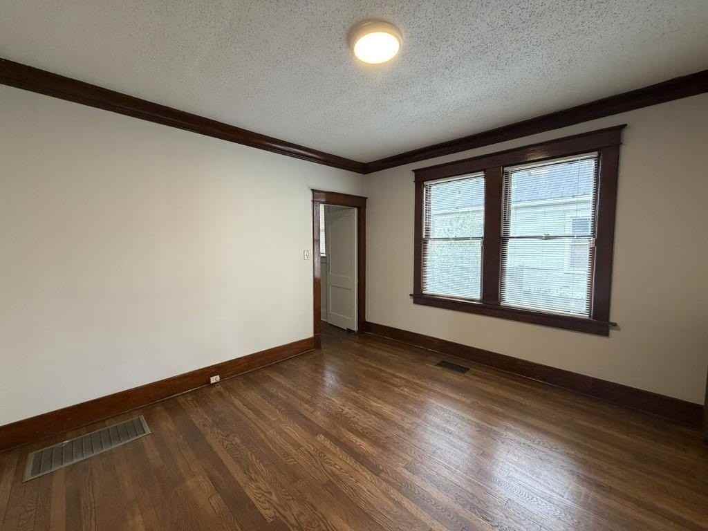 2109 Felix Ave - Photo 6 of 10