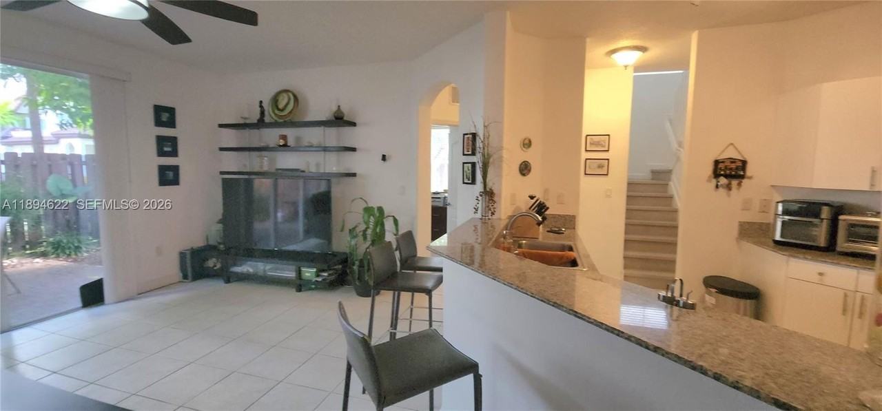 10955 Nw 87th Ln #10955 - Photo 7 of 32