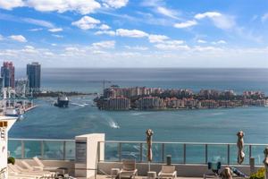 featured image of 1000 Brickell Plz