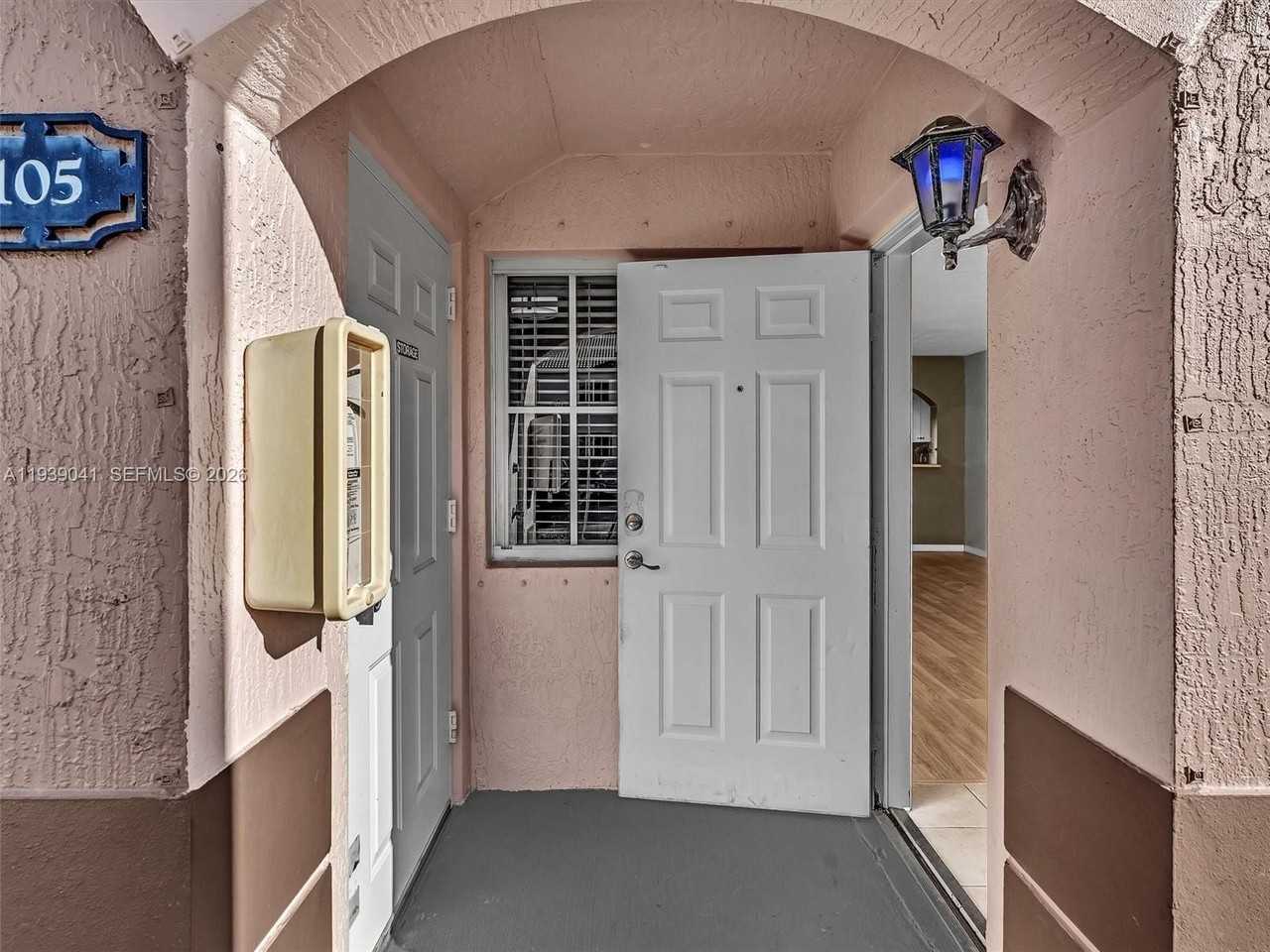 1271 Se 28th Ct #105 - Photo 3 of 47