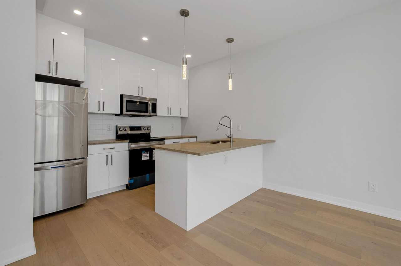 103 Carruthers Avenue - A - Photo 4 of 43