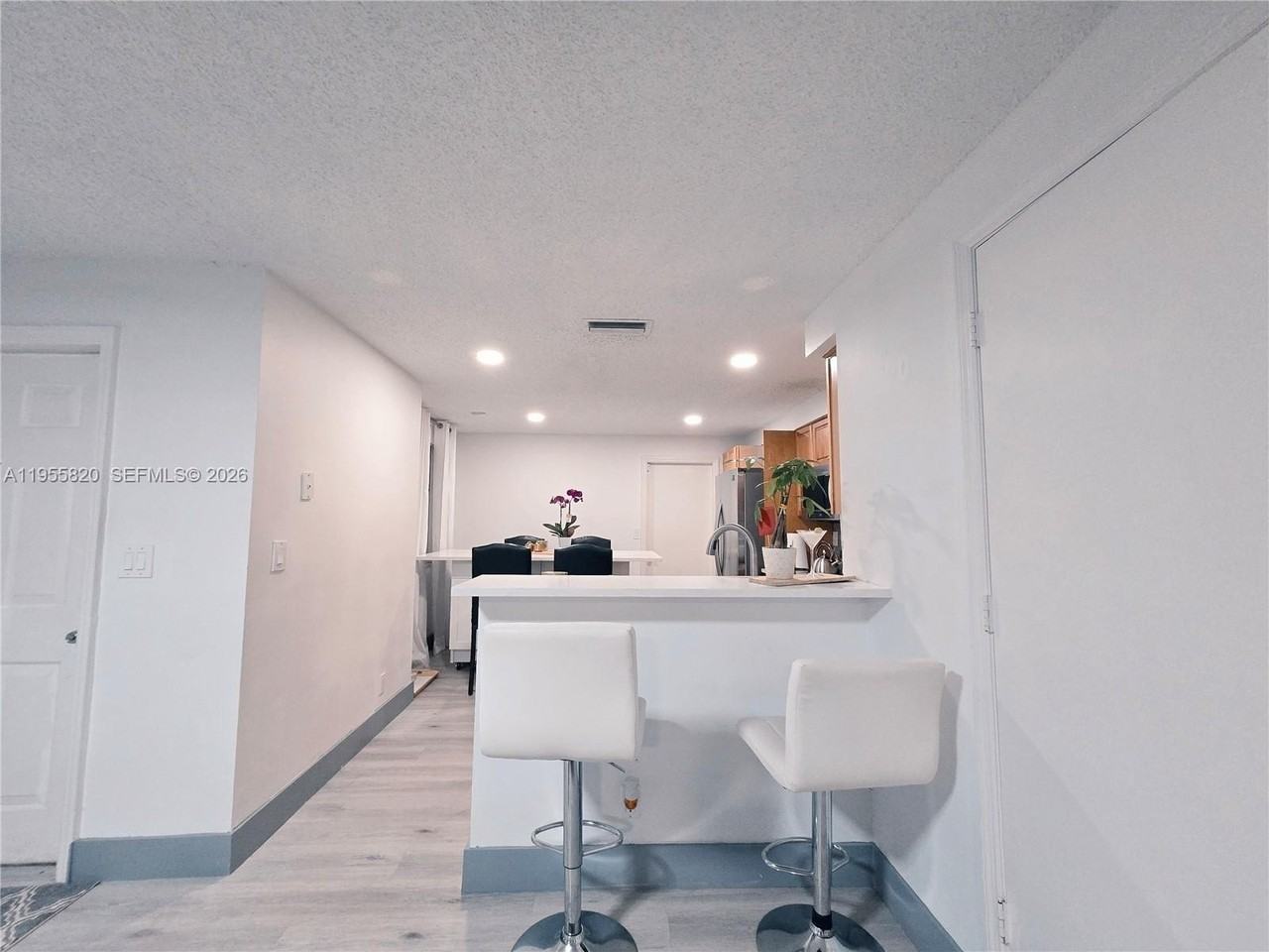 1303 Presidio Dr #6-41 - Photo 5 of 37