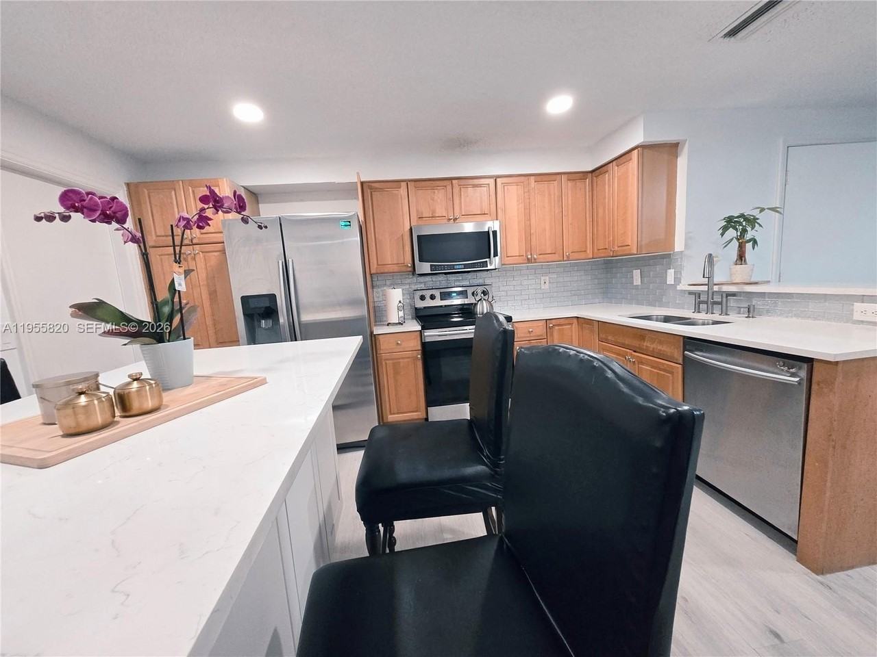 1303 Presidio Dr #6-41 - Photo 7 of 37