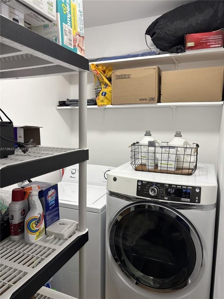 225 Pocatella St - Photo 6 of 15