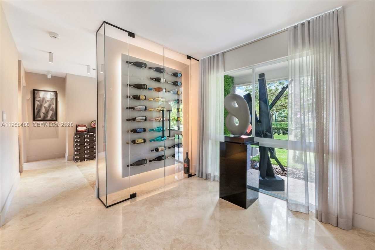 7401 Sw 117th St - Photo 2 of 21