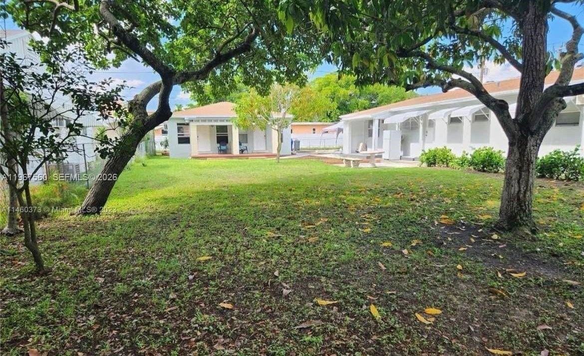 1828 Rodman St #1 - Photo 2 of 7