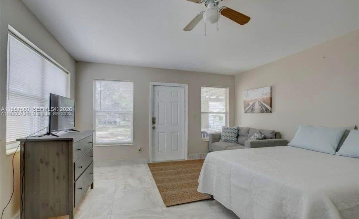 1828 Rodman St #1 - Photo 5 of 7