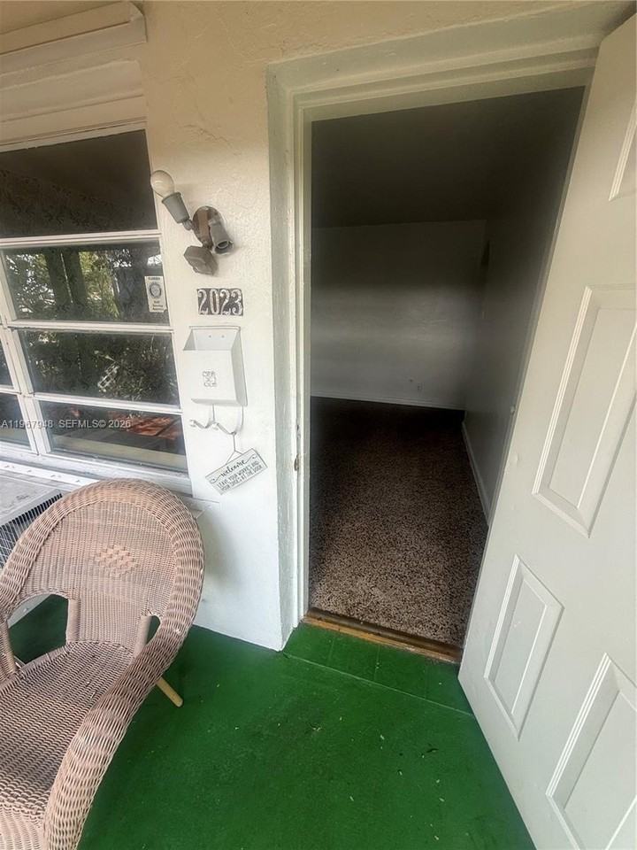 2023 Taylor St #2 - Photo 6 of 17