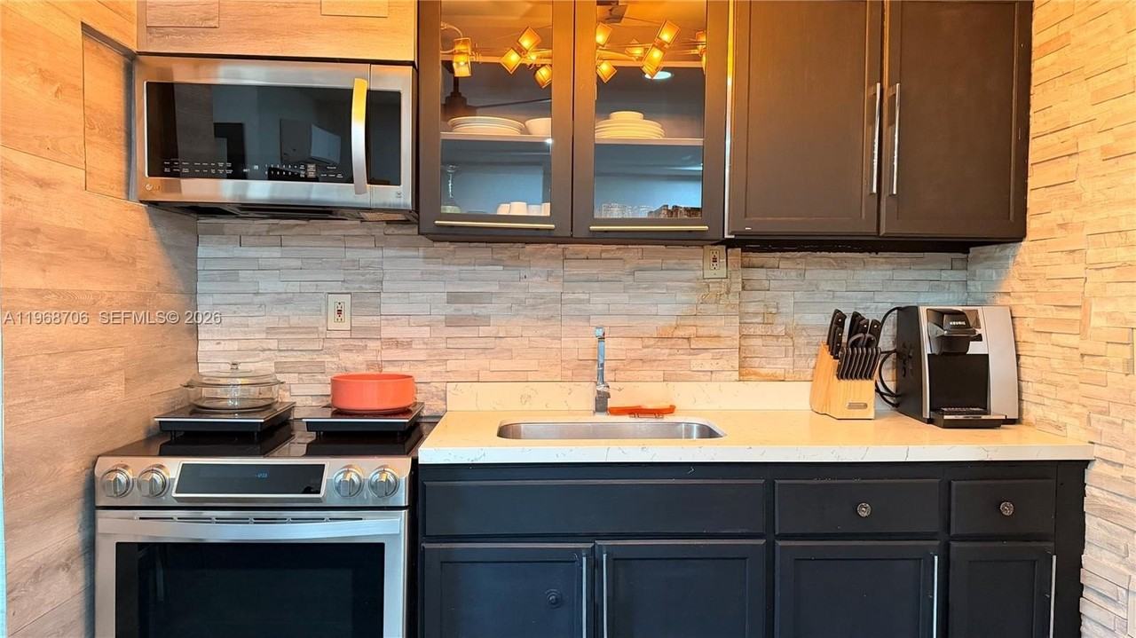 168 Nw 53rd St #2 - Photo 7 of 11